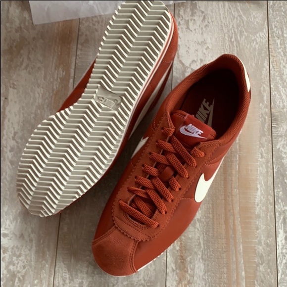 NWT Nike Cortez - Picture 7 of 7